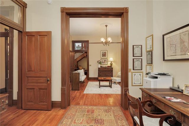 1328 Francis Street, St Joseph, MO 64501