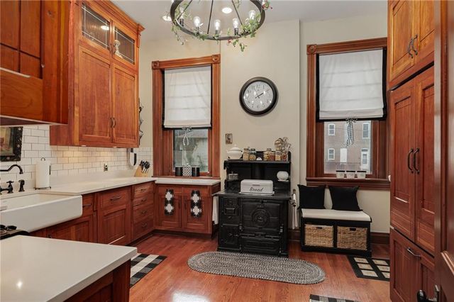 1328 Francis Street, St Joseph, MO 64501