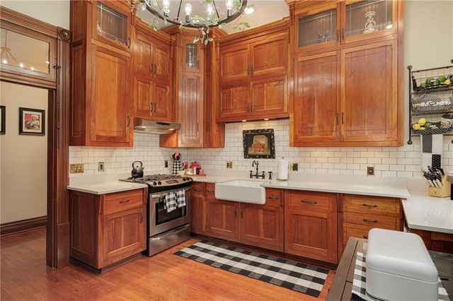 1328 Francis Street, St Joseph, MO 64501