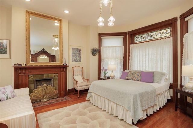 1328 Francis Street, St Joseph, MO 64501