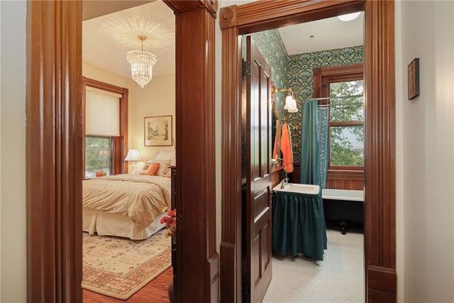 1328 Francis Street, St Joseph, MO 64501