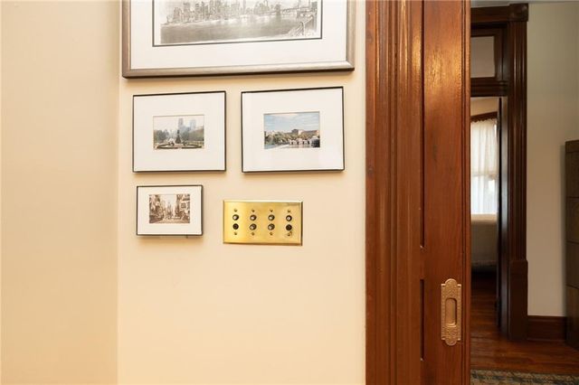 1328 Francis Street, St Joseph, MO 64501