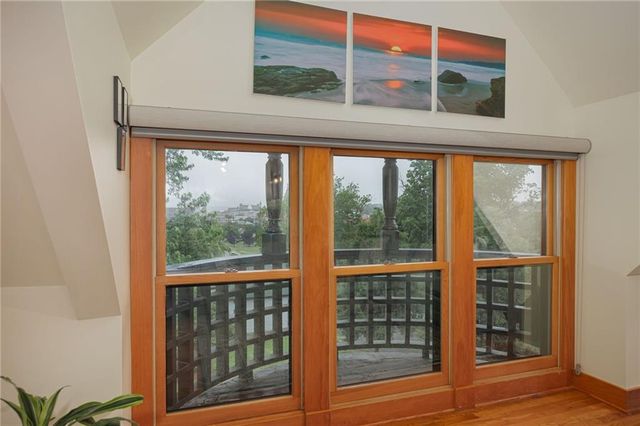 1328 Francis Street, St Joseph, MO 64501