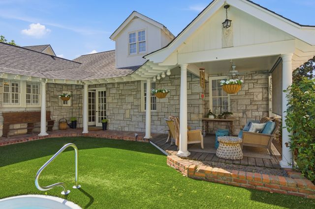 278 Harding Pl, Nashville, TN 37205