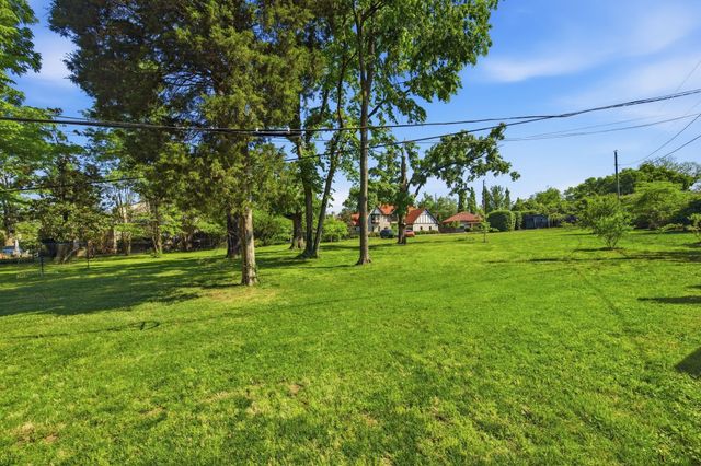 278 Harding Pl, Nashville, TN 37205