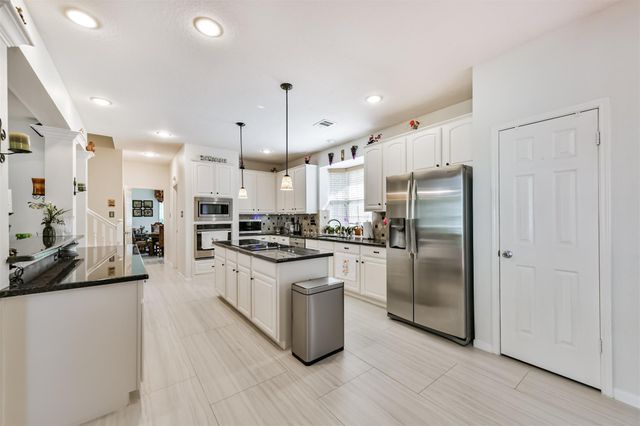 4302 Island Hills Drive, Houston, TX 77059