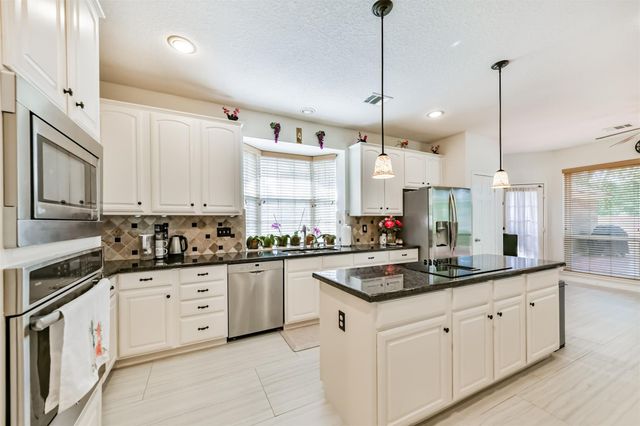4302 Island Hills Drive, Houston, TX 77059