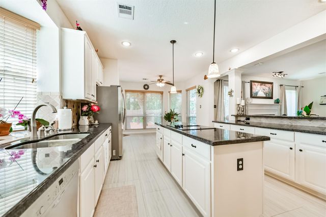 4302 Island Hills Drive, Houston, TX 77059