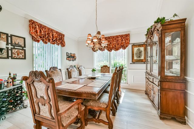 4302 Island Hills Drive, Houston, TX 77059