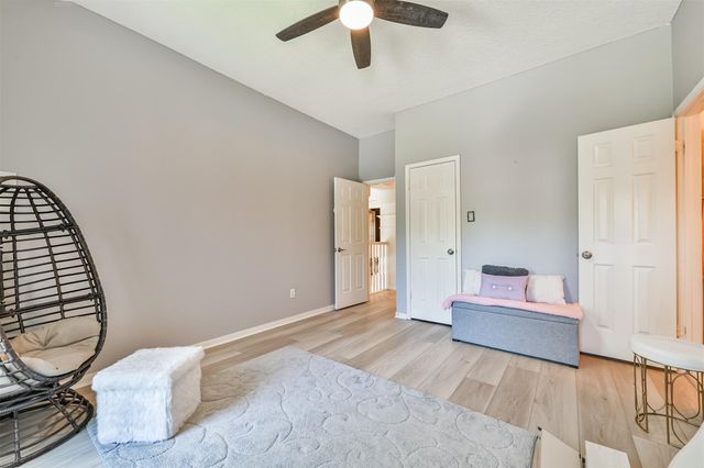 4302 Island Hills Drive, Houston, TX 77059