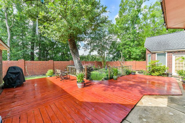 4302 Island Hills Drive, Houston, TX 77059