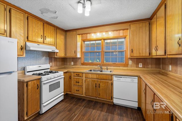 5503 DARRING Street, Satsuma, AL 36572