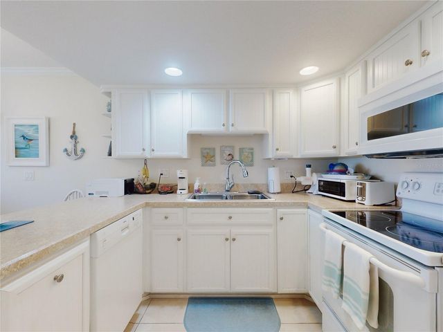 4849 SAXON DRIVE B106, New Smyrna Beach, FL 32169