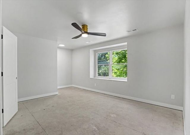 923 12th Avenue, Coralville, IA 52241