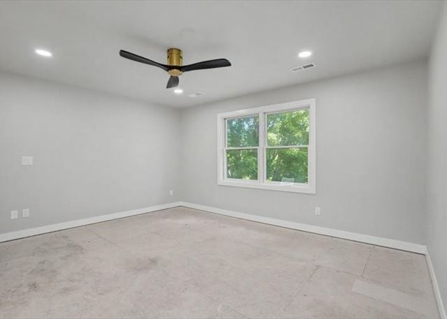 923 12th Avenue, Coralville, IA 52241