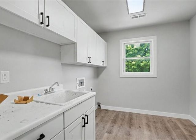 923 12th Avenue, Coralville, IA 52241