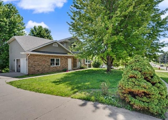 923 12th Avenue, Coralville, IA 52241