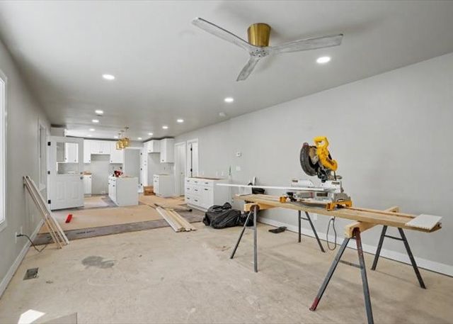 923 12th Avenue, Coralville, IA 52241