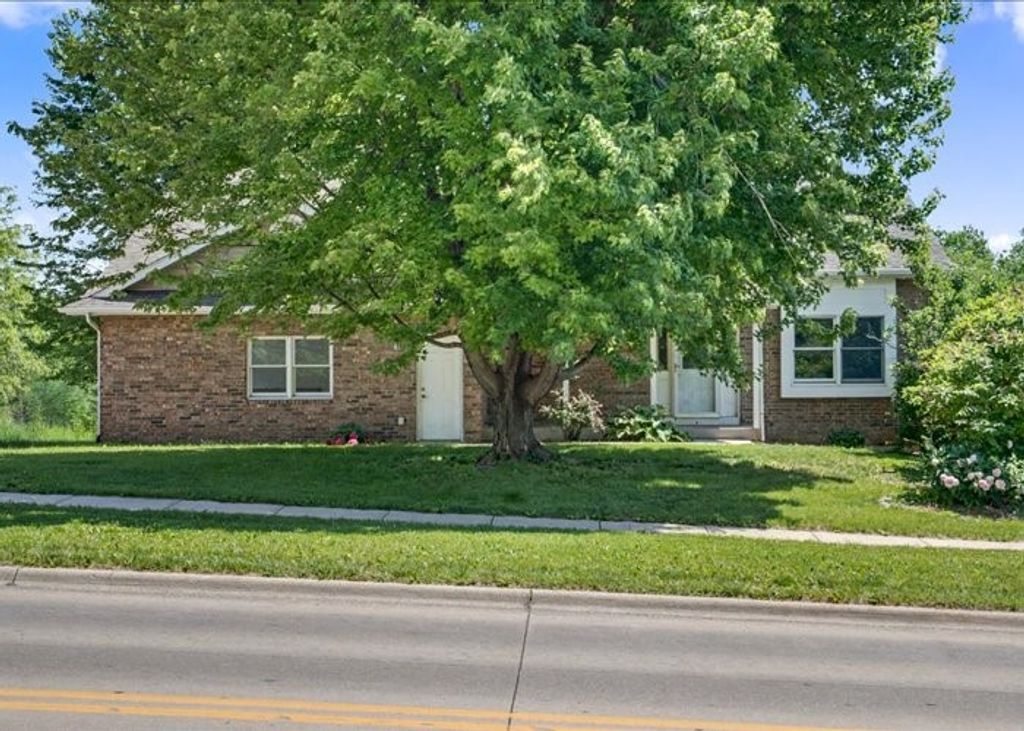 923 12th Avenue, Coralville, IA 52241