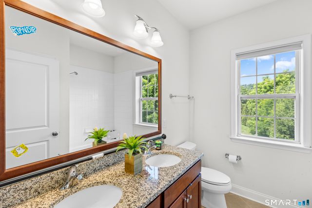 10 Reid Lane, Bethel, CT 06801