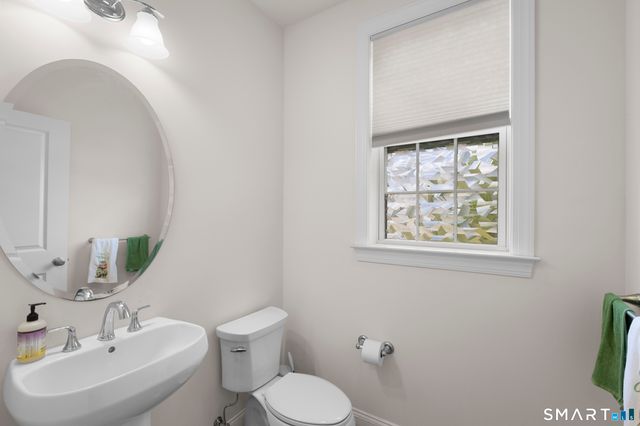 10 Reid Lane, Bethel, CT 06801