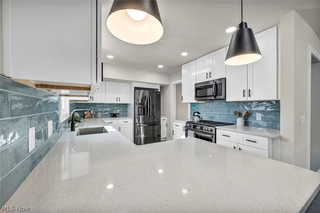 4498 South Hills Drive, Cleveland, OH 44109