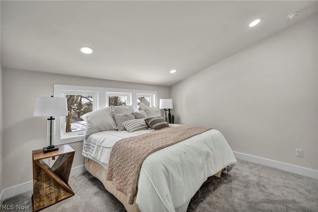 4498 South Hills Drive, Cleveland, OH 44109