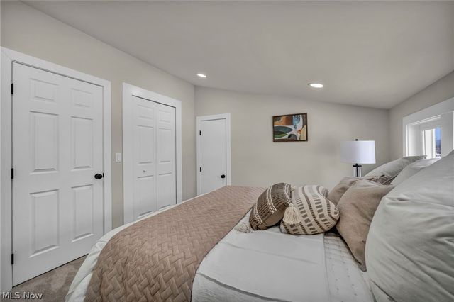 4498 South Hills Drive, Cleveland, OH 44109