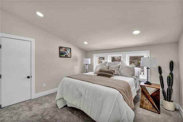 4498 South Hills Drive, Cleveland, OH 44109