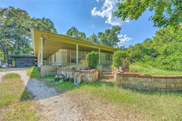 4618 Old Highway 35 S, Goodrich, TX 77335