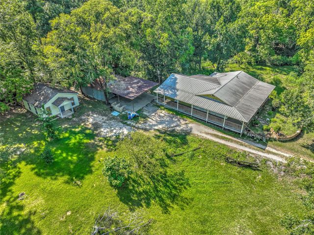 4618 Old Highway 35 S, Goodrich, TX 77335