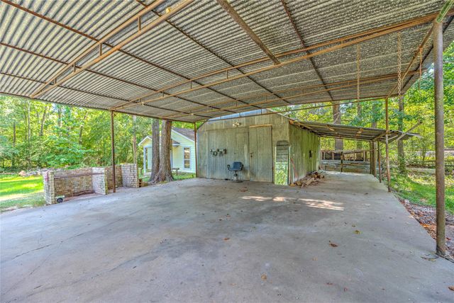 4618 Old Highway 35 S, Goodrich, TX 77335