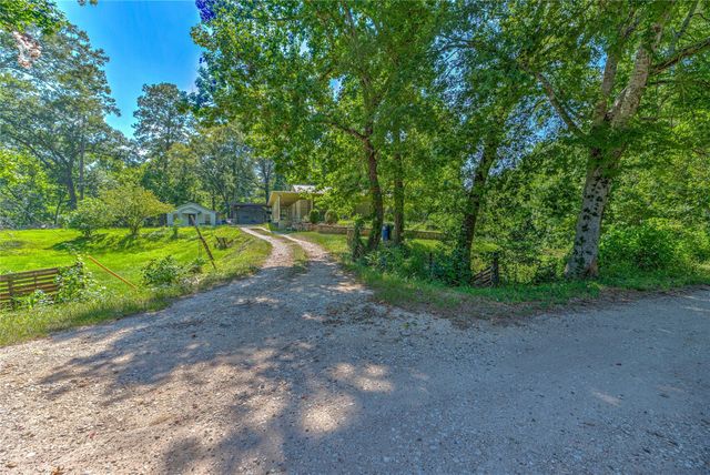 4618 Old Highway 35 S, Goodrich, TX 77335