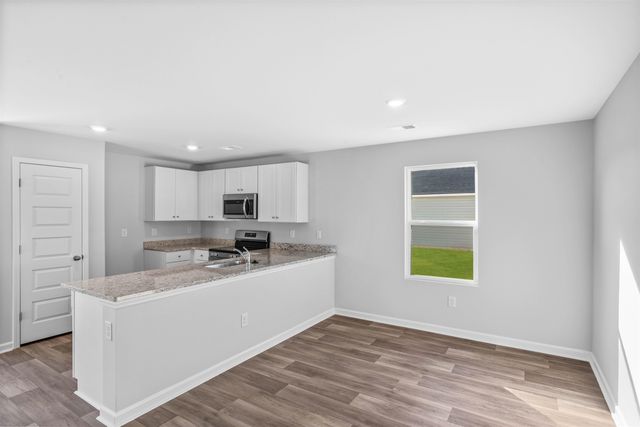289 Pleasant Valley Dr, Loris, SC 29569