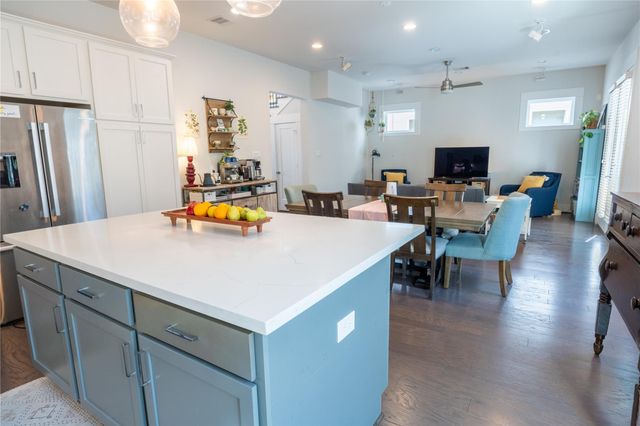 808 Woodcrest Drive B, Houston, TX 77018