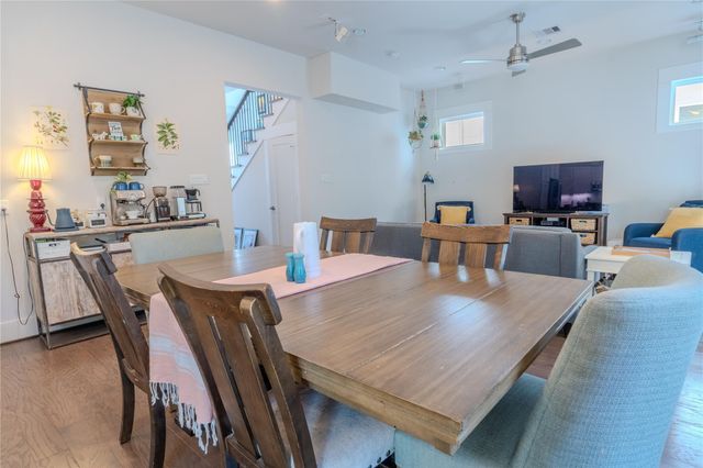 808 Woodcrest Drive B, Houston, TX 77018