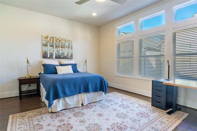 808 Woodcrest Drive B, Houston, TX 77018