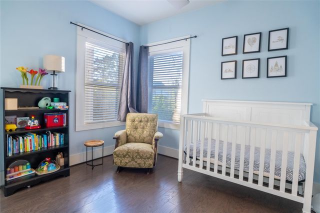 808 Woodcrest Drive B, Houston, TX 77018