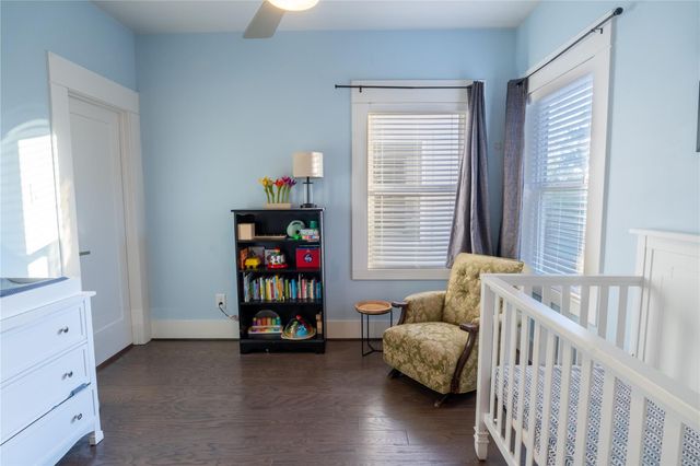 808 Woodcrest Drive B, Houston, TX 77018