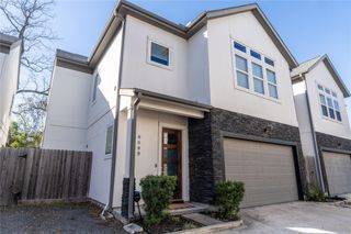 808 Woodcrest Drive B, Houston, TX 77018