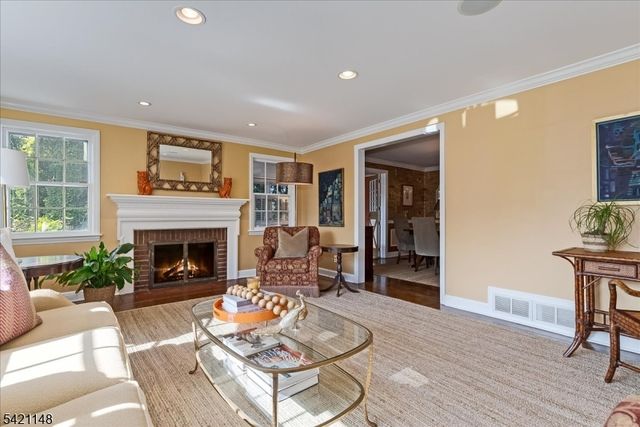 282 Forest Ave, Glen Ridge Boro Twp., NJ 07028
