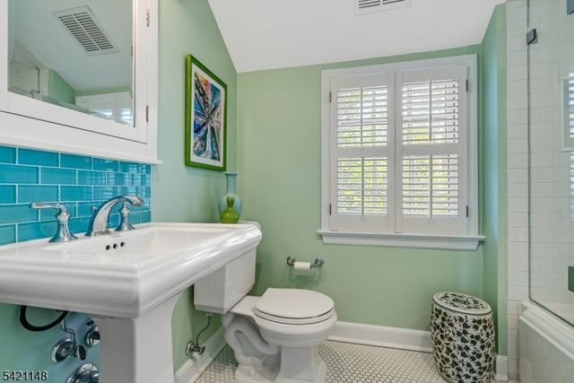 282 Forest Ave, Glen Ridge Boro Twp., NJ 07028
