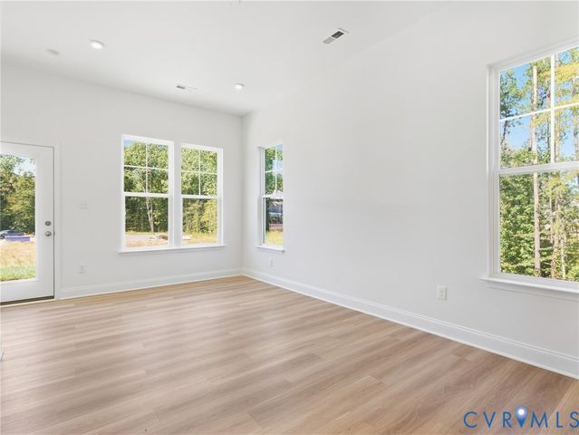 18783 Palisades Rdg, Moseley, VA 23120