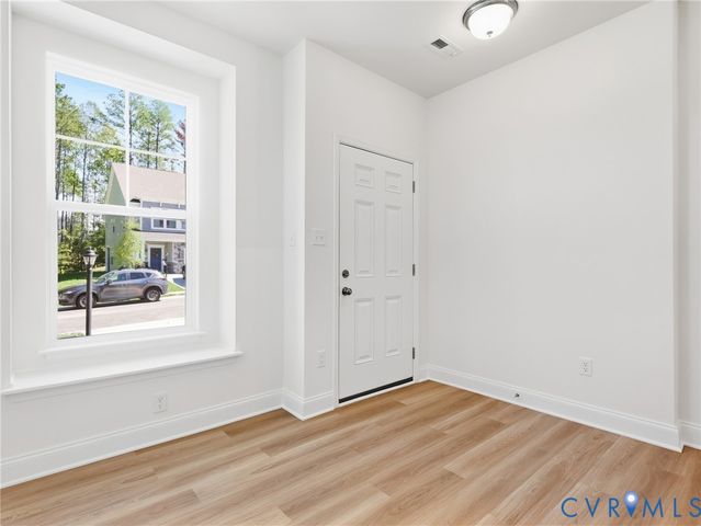 18783 Palisades Rdg, Moseley, VA 23120