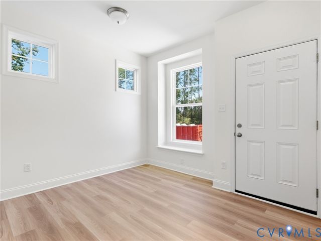 18783 Palisades Rdg, Moseley, VA 23120