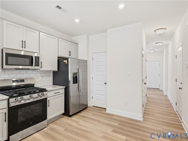 18783 Palisades Rdg, Moseley, VA 23120