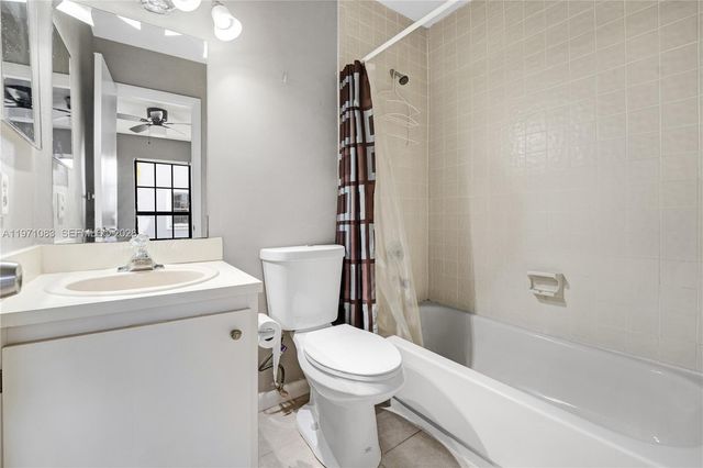 11625 NW 11Th St 11625, Pembroke Pines, FL 33026