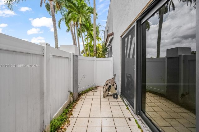 11625 NW 11Th St 11625, Pembroke Pines, FL 33026