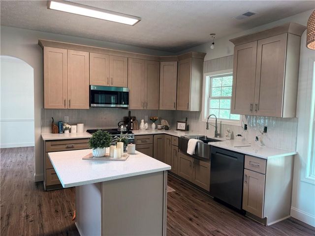 245 Winchester Drive, Covington, GA 30016