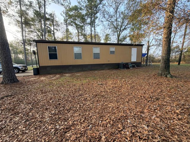 95 Westlake Road, Trinity, TX 75862